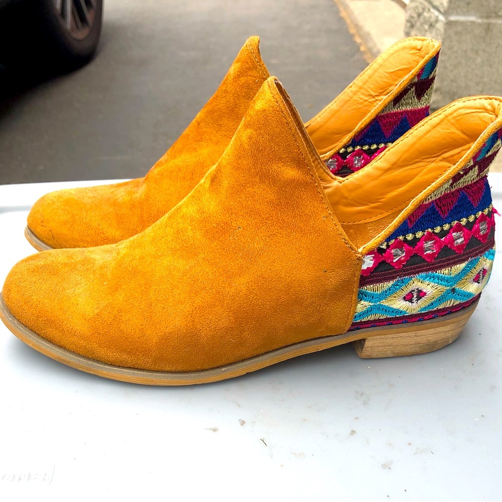 Aztec Geometric Womens Brown Leather Low Cut Dress Bootie Slip On Ankle Boots